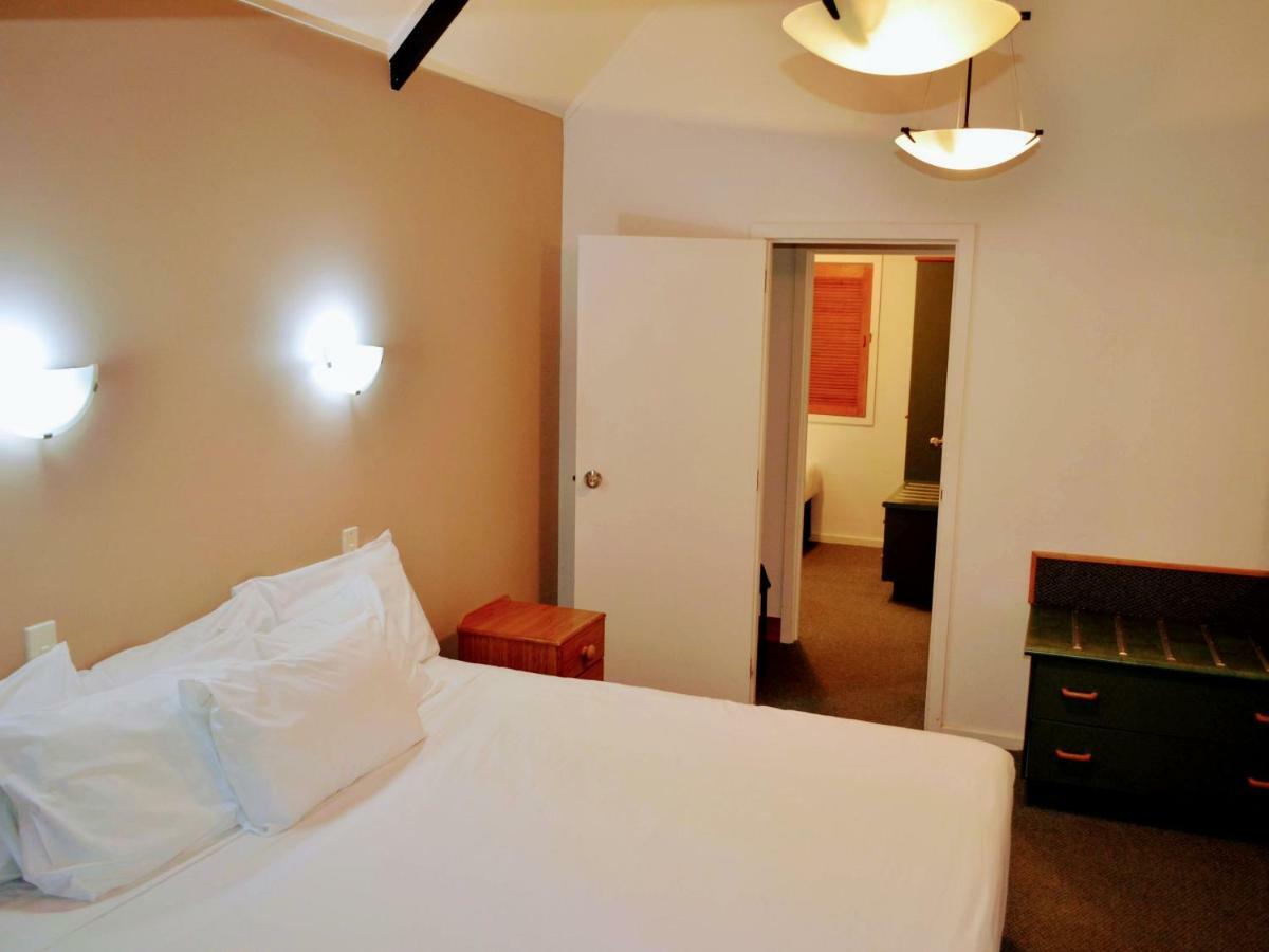 Salty Dog Inn Snells Beach Extérieur photo
